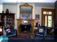 LR Fireplace.jpg (83888 bytes)